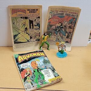 Aquamarine collectibles. Comic books and figures